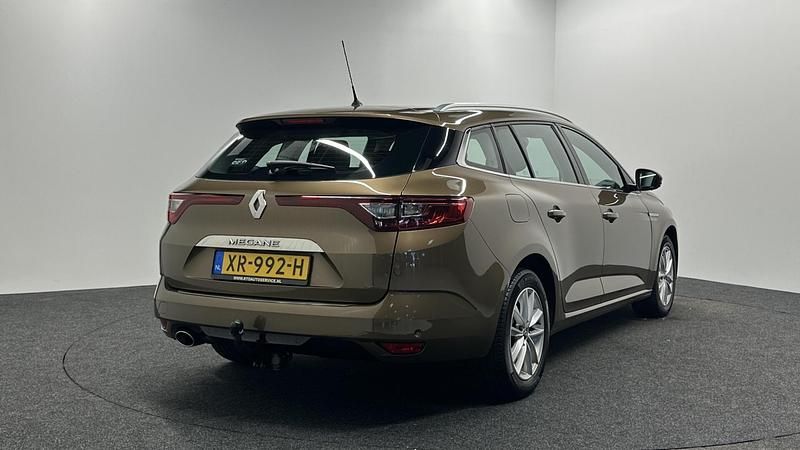 Occasion Renault Mégane GrandTour LIMITED 101 PK (74 kW) 2018 Bruin Stationwagen