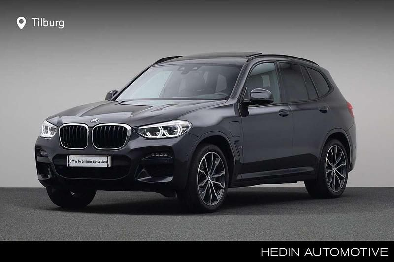 Grijs, metallic lak Gebruikt 2021 BMW X3 Comfort Edition SUV | € 41.880 (Eerlijke prijs) - Afbeelding 1/4