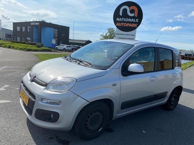Grijs Gebruikt 2015 Fiat Panda Lounge Hatchback | € 2.999 (Super prijs) - Afbeelding 1/4