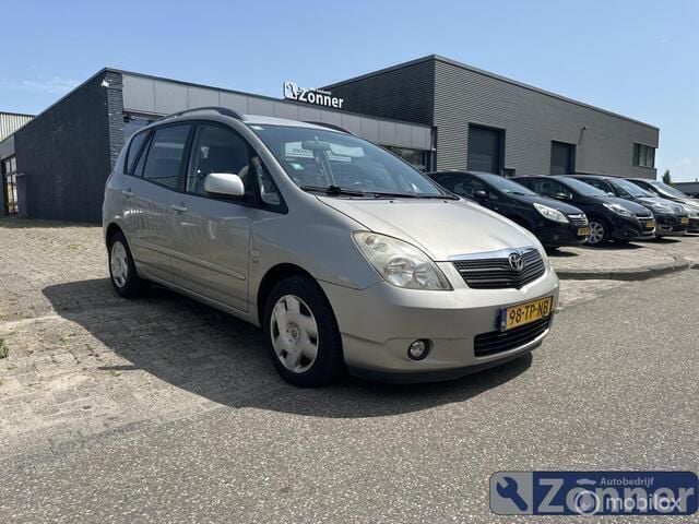 Beige Gebruikt 2004 Toyota Corolla Verso Sol MPV | € 3.450 (Eerlijke prijs) - Afbeelding 1/4