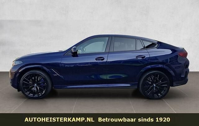 Blauw Occasion 2024 BMW 530 M Sport SUV | € 142.950 - Afbeelding 1/4