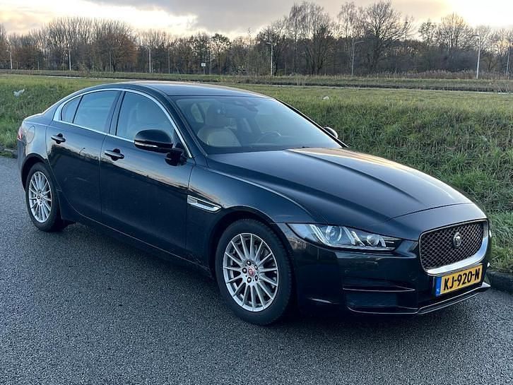 Gebruikt 2016 Jaguar XE Prestige Sedan | € 8.750 (Eerlijke prijs) - Afbeelding 1/4