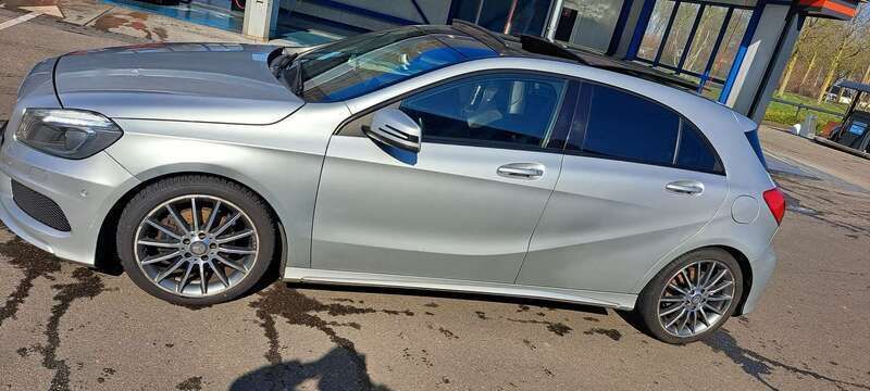 Grijs Gebruikt 2014 Mercedes A180 Prestige Hatchback | € 10.950 (Eerlijke prijs) - Afbeelding 1/4