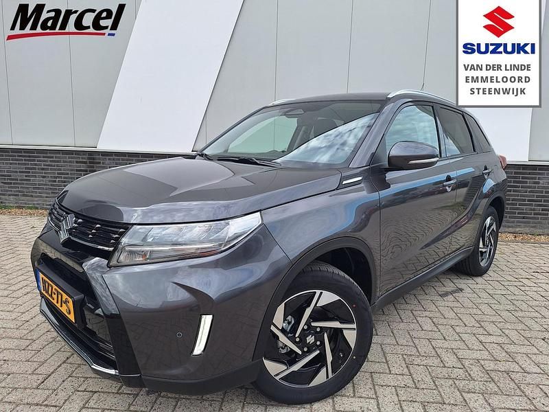 Grijs Nieuw 2025 Suzuki Vitara Style SUV | € 32.900 (Duur) - Afbeelding 1/3