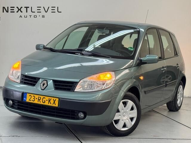 Groen, metallic lak Gebruikt 2005 Renault Scénic II Expression MPV | € 1.899 (Eerlijke prijs) - Afbeelding 1/4