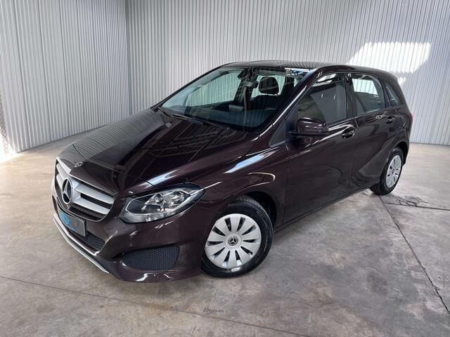 Bruin Gebruikt 2018 Mercedes B160 MPV | € 12.990 - Afbeelding 1/4