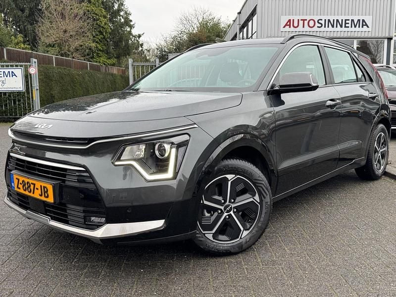 Grijs (metallic) Occasion 2024 Kia Niro SUV | € 29.695 (Goede deal) - Afbeelding 1/4