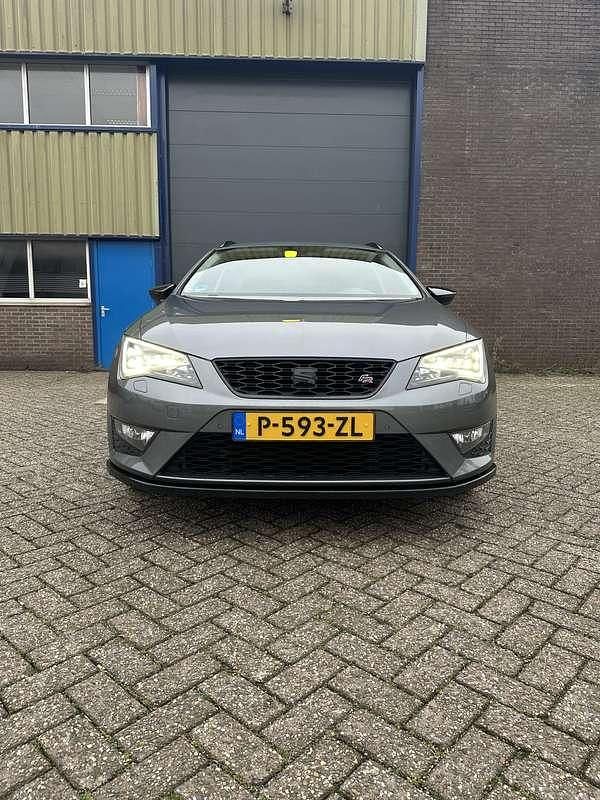 Occasion Seat Leon CONNECT 179 PK (131 kW) 2016 Grijs Stationwagen