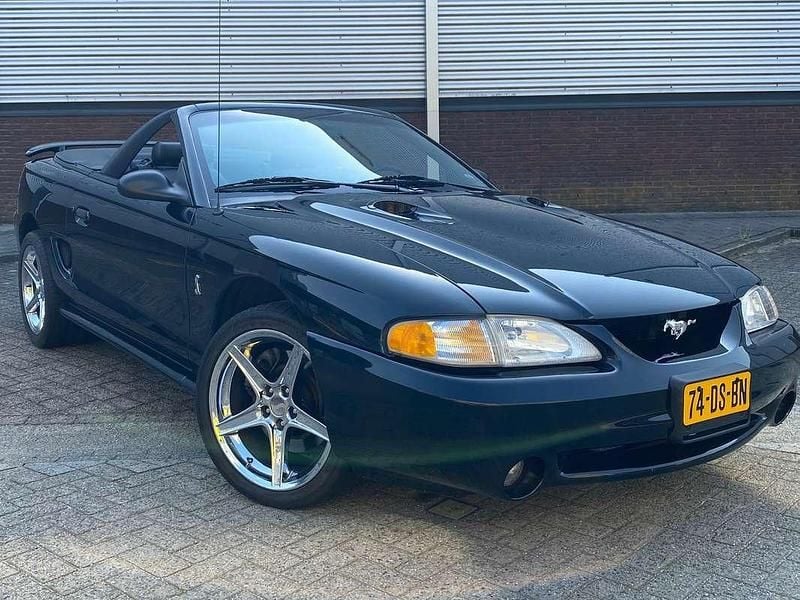 Zwart Gebruikt 1997 Ford Mustang Cabriolet | € 19.950 - Afbeelding 1/4