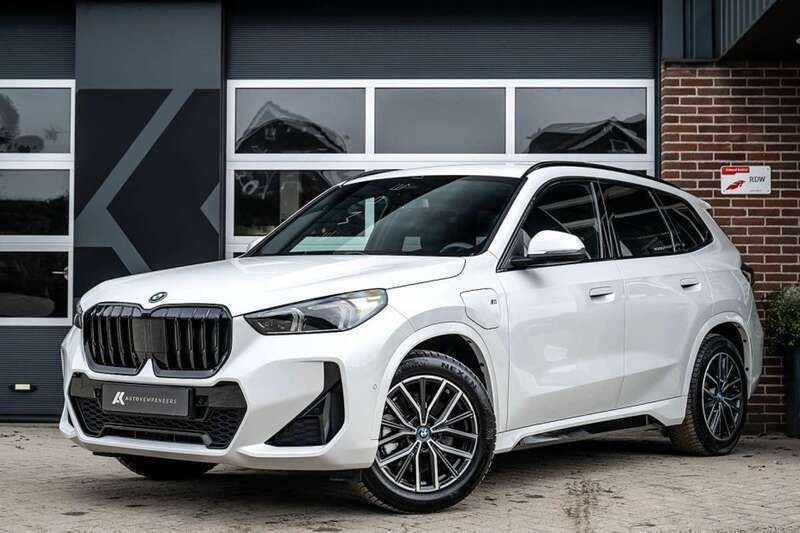 Wit Gebruikt 2024 BMW X1 M Sport SUV | € 54.900 (Eerlijke prijs) - Afbeelding 1/4