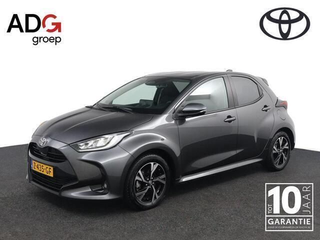 Grijs Gebruikt 2024 Toyota Yaris Edition Hatchback | € 25.950 (Eerlijke prijs) - Afbeelding 1/4