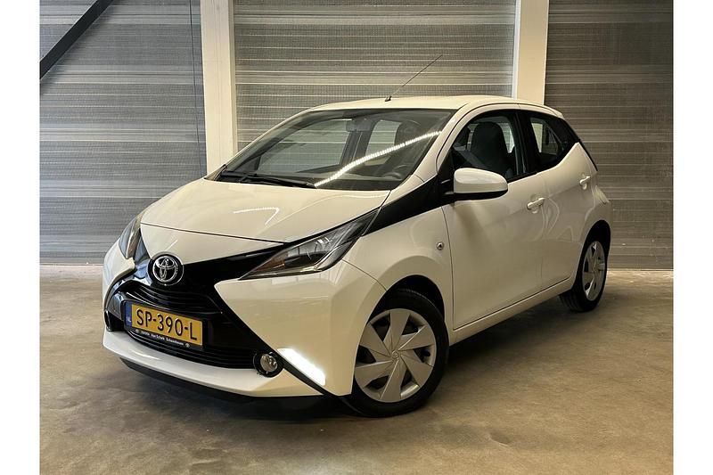 Wit Gebruikt 2018 Toyota Aygo Hatchback | € 9.950 (Eerlijke prijs) - Afbeelding 1/1