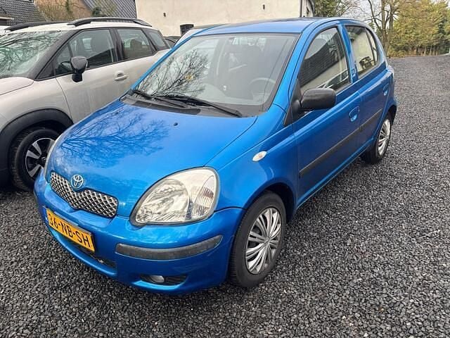 Blauw Occasion 2003 Toyota Yaris Luna Hatchback | € 2.499 (Eerlijke prijs) - Afbeelding 1/4