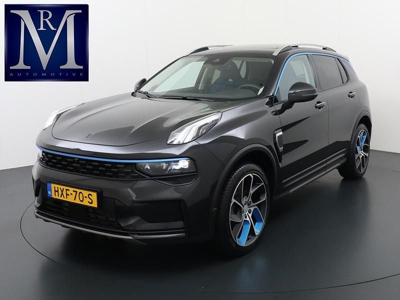 Zwart, metallic lak Gebruikt 2022 Lynk & Co 01 SUV | € 23.899 (Eerlijke prijs) - Afbeelding 1/4