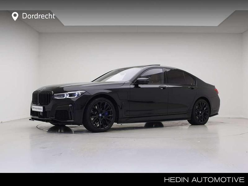 Zwart Gebruikt 2022 BMW 745e M Sport Sedan | € 67.895 - Afbeelding 1/3
