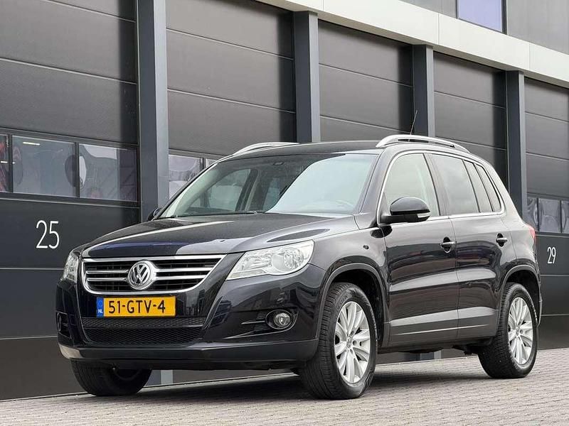 Zwart Gebruikt 2008 VW Tiguan Sport SUV | € 4.950 (Eerlijke prijs) - Afbeelding 1/4