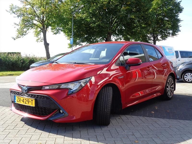 Occasion Toyota Corolla Edition 98 PK (72 kW) 2019 Rood Hatchback