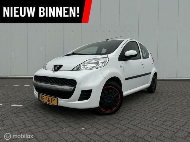 Wit Gebruikt 2011 Peugeot 107 Hatchback | € 3.150 (Eerlijke prijs) - Afbeelding 1/4