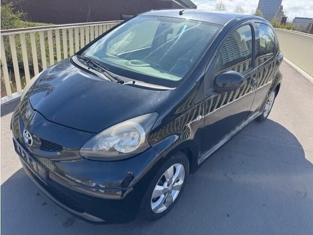 Zwart Gebruikt 2007 Toyota Aygo Hatchback | € 2.750 (Eerlijke prijs) - Afbeelding 1/4
