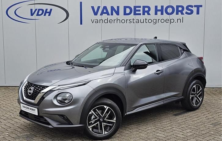 Grijs Occasion 2024 Nissan Juke N-Connecta SUV | € 24.895 (Iets duurder) - Afbeelding 1/3
