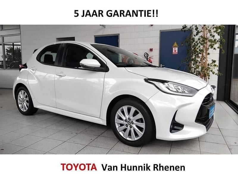Wit Gebruikt 2022 Toyota Yaris Hatchback | € 16.500 (Super prijs) - Afbeelding 1/4