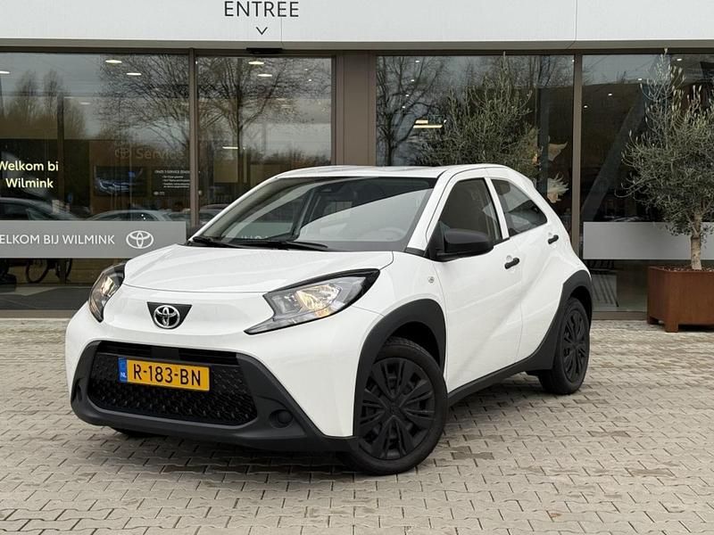 Wit Gebruikt 2022 Toyota Aygo X SUV | € 13.950 (Super prijs) - Afbeelding 1/4