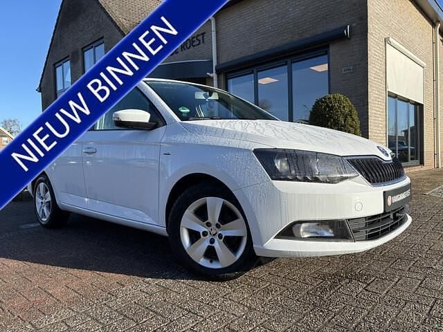 Wit Occasion 2018 Skoda Fabia Clever Stationwagen | € 9.500 (Eerlijke prijs) - Afbeelding 1/4
