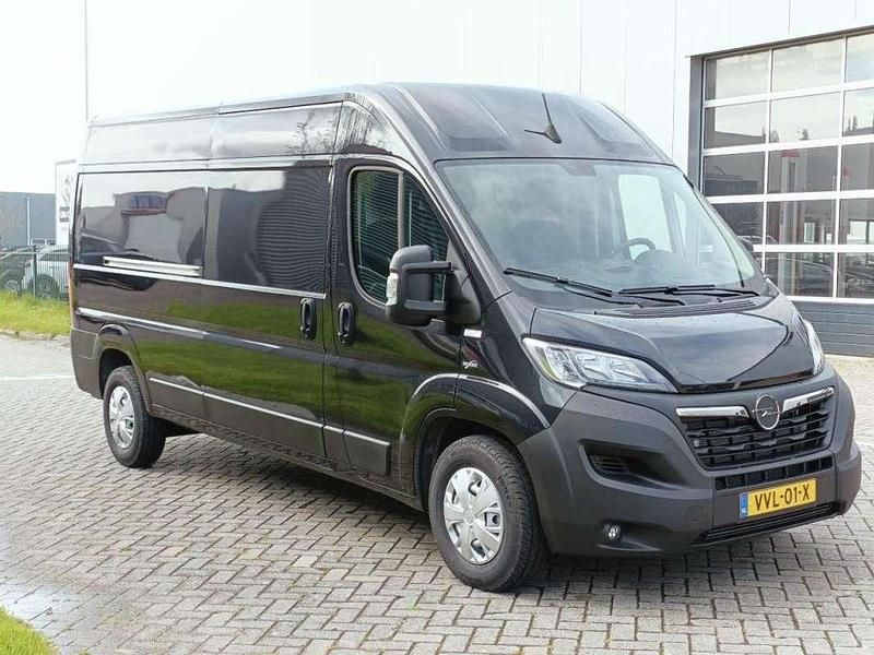 Gebruikt 2023 Opel Movano Van | € 33.500 - Afbeelding 1/4