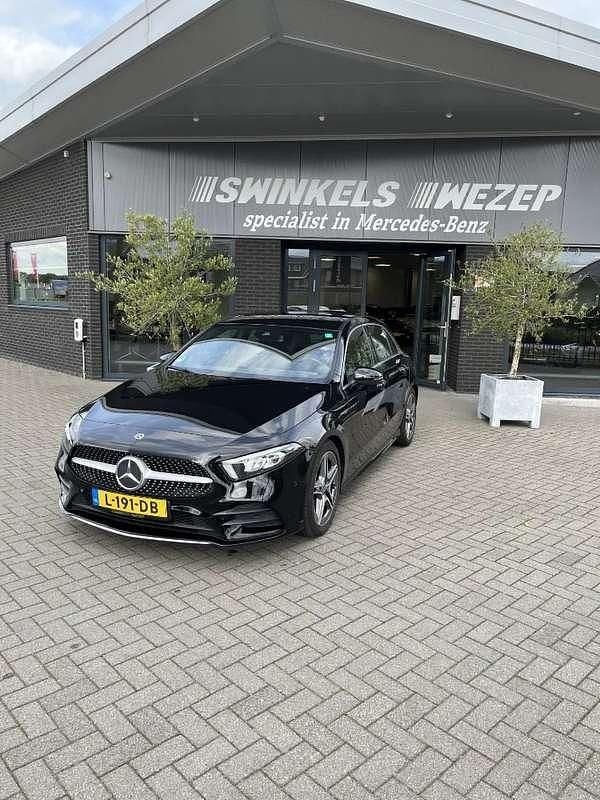 Zwart Gebruikt 2020 Mercedes A200 AMG line Hatchback | € 24.250 (Eerlijke prijs) - Afbeelding 1/4