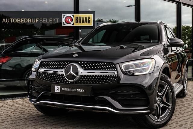 Grijs Gebruikt 2021 Mercedes GLC300 AMG SUV | € 41.900 (Goede deal) - Afbeelding 1/4
