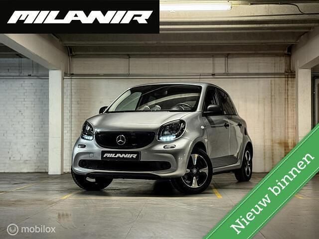 Grijs Gebruikt 2018 Smart ForFour Hatchback | € 7.945 (Eerlijke prijs) - Afbeelding 1/4