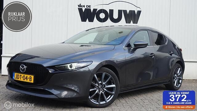 Grijs Gebruikt 2021 Mazda 3 Sportive Hatchback | € 22.995 (Eerlijke prijs) - Afbeelding 1/3