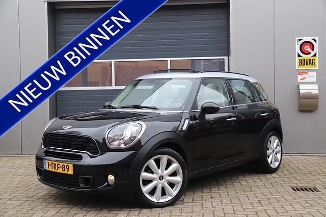 Zwart (metallic) Occasion 2014 Mini Cooper SD Countryman Chili SUV | € 9.995 - Afbeelding 1/4