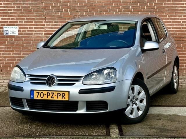 Grijs Gebruikt 2005 VW Golf IV Trendline Hatchback | € 3.450 (Iets duurder) - Afbeelding 1/4
