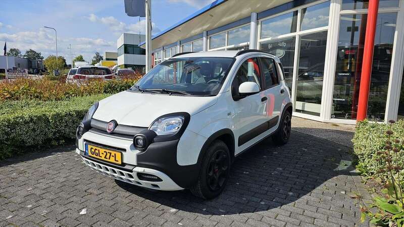Wit Gebruikt 2023 Fiat Panda Cross Cross Hatchback | € 16.175 (Eerlijke prijs) - Afbeelding 1/4