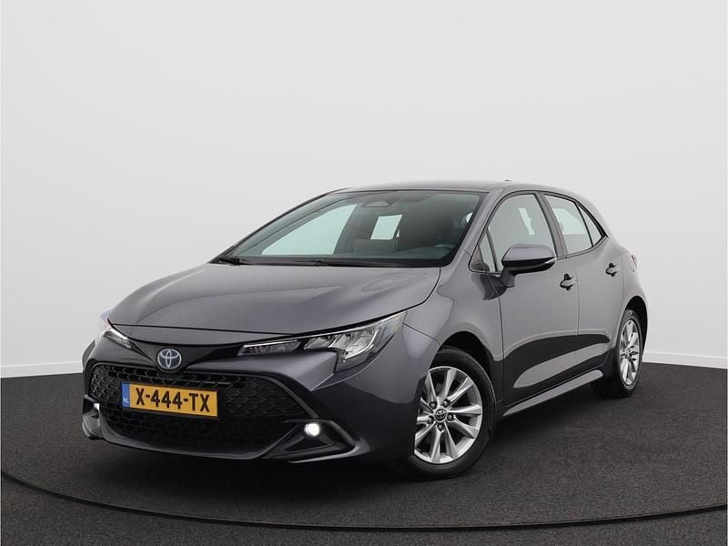 Occasion Toyota Corolla Hybrid Active 120 PK (88 kW) 2024 Grijs (metallic) Hatchback