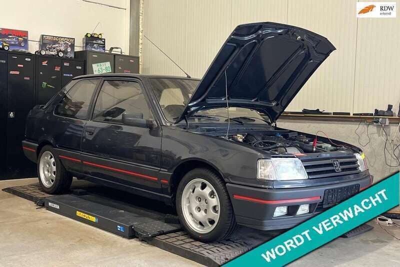 Grijs Gebruikt 1993 Peugeot 309 GTi Hatchback | € 10.950 - Afbeelding 1/4