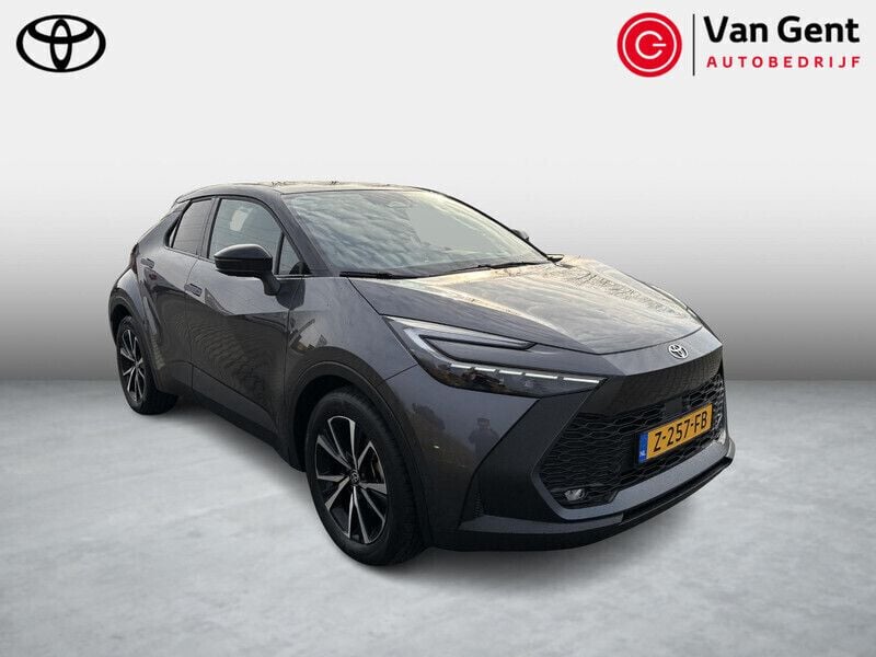 Grijs Gebruikt 2024 Toyota C-HR Edition SUV | € 37.499 (Super prijs) - Afbeelding 1/4