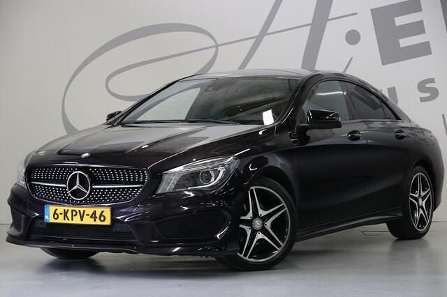 Paars Gebruikt 2013 Mercedes CLA200 AMG line Sedan | € 13.450 (Eerlijke prijs) - Afbeelding 1/4
