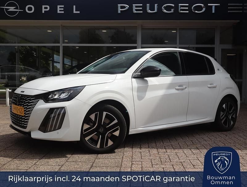 Wit Gebruikt 2024 Peugeot e-208 Style Hatchback | € 22.950 (Eerlijke prijs) - Afbeelding 1/4