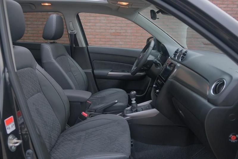 Occasion Suzuki Vitara Style 131 PK (96 kW) 2025 Zwart SUV