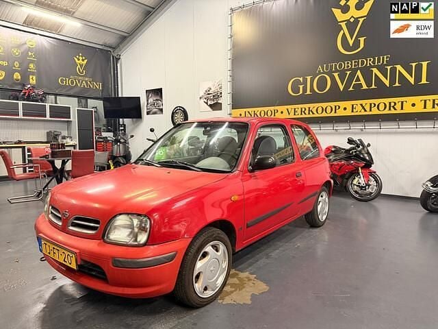 Rood Gebruikt 1998 Nissan Micra Hatchback | € 1.750 (Eerlijke prijs) - Afbeelding 1/4