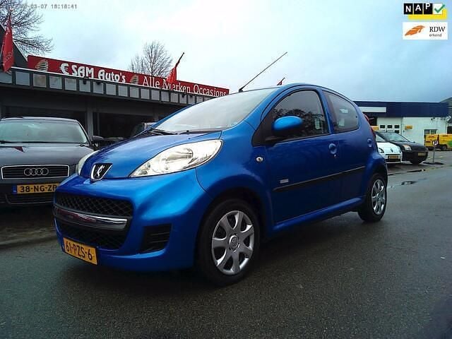 Occasion Peugeot 107 68 PK (50 kW) 2011 Blauw Hatchback