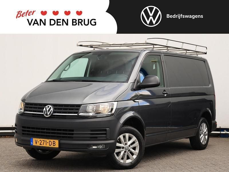 Grijs Gebruikt 2017 VW T6 Comfortline Van | € 14.800 (Goede deal) - Afbeelding 1/4
