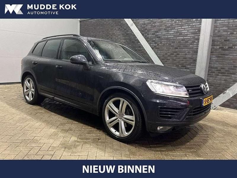 Zwart Occasion 2015 VW Touareg Terrain Tech SUV | € 27.900 (Super prijs) - Afbeelding 1/4