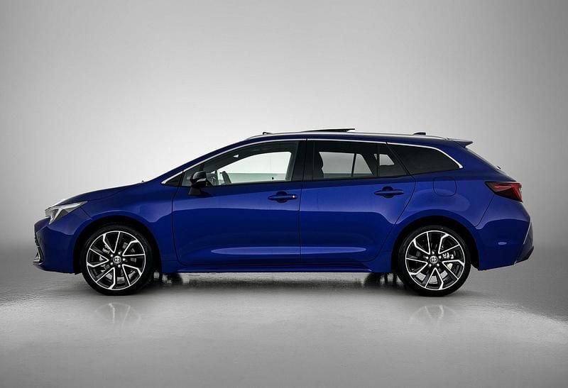 Occasion Toyota Corolla Hybrid Executive 180 PK (132 kW) 2025 Blauw Stationwagen