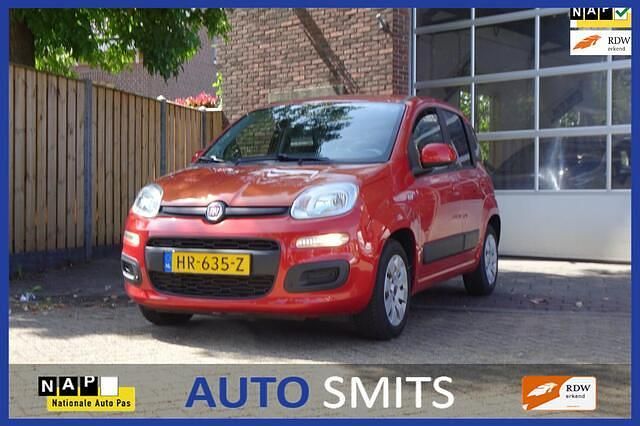 Rood Gebruikt 2015 Fiat Panda Hatchback | € 5.450 (Eerlijke prijs) - Afbeelding 1/4
