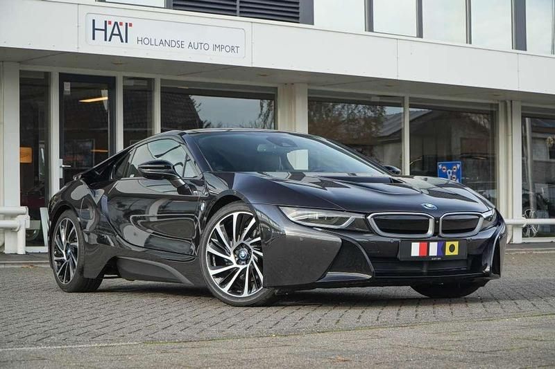 Grijs (metallic) Occasion 2015 BMW i8 Coupé | € 64.500 (Eerlijke prijs) - Afbeelding 1/4