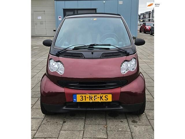 Zwart Gebruikt 2005 Smart ForTwo Coupé Pure Coupé | € 1.399 - Afbeelding 1/4