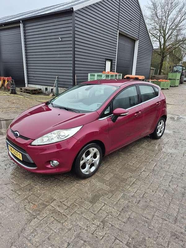 Occasion Ford Fiesta Titanium 82 PK (60 kW) 2008 Paars Hatchback